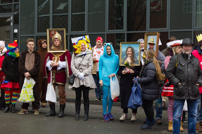 Karnevalguide für alle, die neu in Köln sind Karneval Flüchtlinge | Karneval | Köln Sprache und Sprachwandel