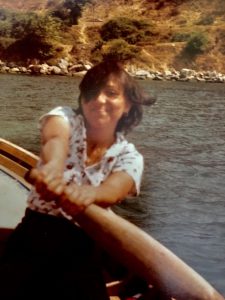 Als Jugendliche im Boot im Türkeiurlaub
